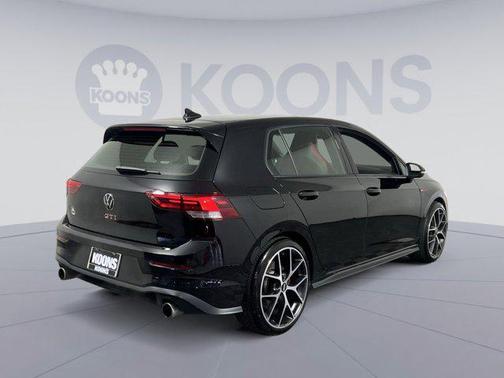 2024 Volkswagen Golf GTI 2.0T SE DSG