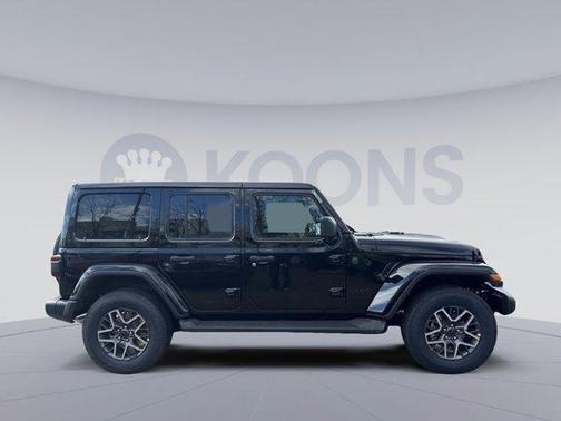 black clearcoat 2026 Jeep Wrangler 4-Door Sahara 4x4