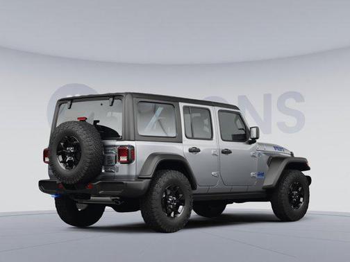 Silver Zynith Clearcoat 2024 Jeep Wrangler Willys