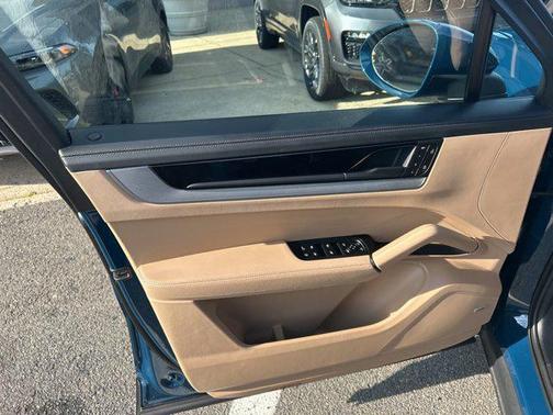 2024 Porsche Cayenne Cayenne