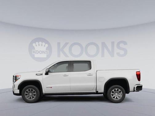 Summit White 2024 GMC Sierra 1500 AT4