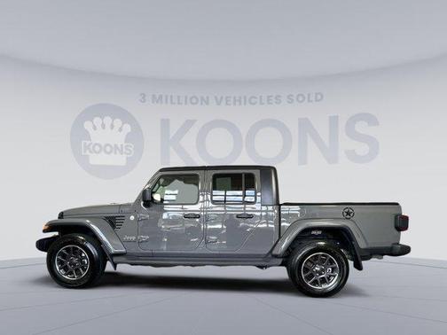 Photo 2 of 27 of 2020 Jeep Gladiator Overland