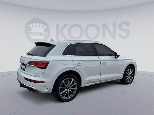 Glacier White Metallic 2023 Audi SQ5 3.0T Premium Plus