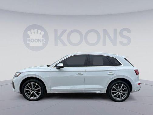 Glacier White Metallic 2023 Audi SQ5 3.0T Premium Plus