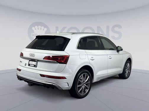 Glacier White Metallic 2023 Audi SQ5 3.0T Premium Plus