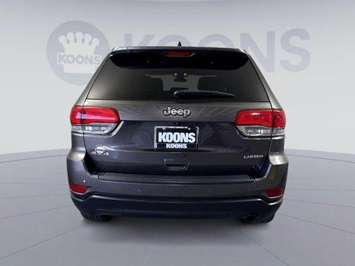 Granite Crystal Metallic Clearcoat 2019 Jeep Grand Cherokee Laredo