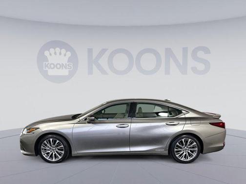 2020 Lexus ES 300h Base