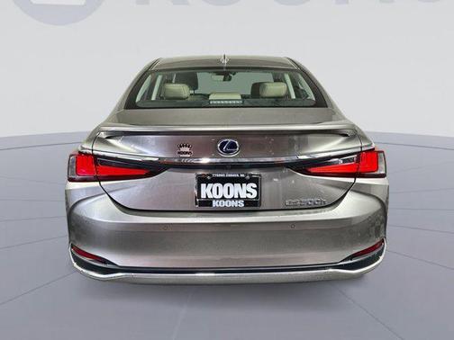 2020 Lexus ES 300h Base