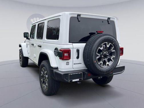 2025 Jeep Wrangler 4-Door Sahara 4x4