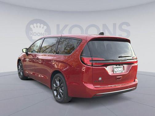 2026 Chrysler Pacifica L