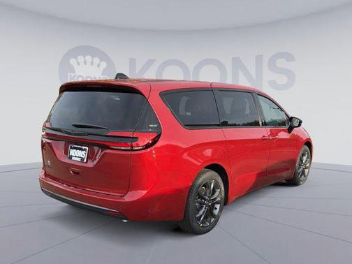 2026 Chrysler Pacifica L