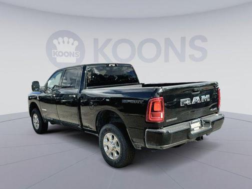 2025 RAM 2500 Big Horn Crew Cab 4x4 6'4' Box