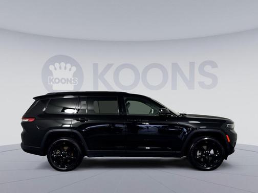 Diamond Black Crystal Pearlcoat 2023 Jeep Grand Cherokee L Altitude