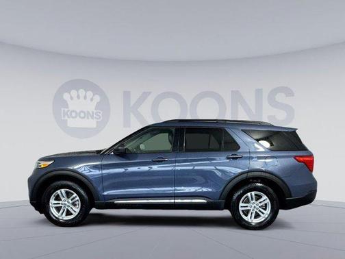 INFINITE BLUE MET TINTED CC 2021 Ford Explorer XLT
