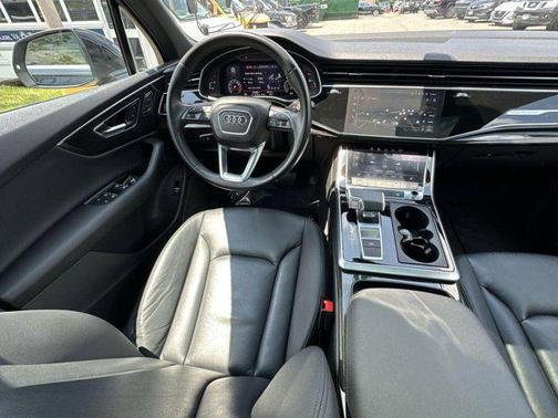 2020 Audi Q7 55 Premium