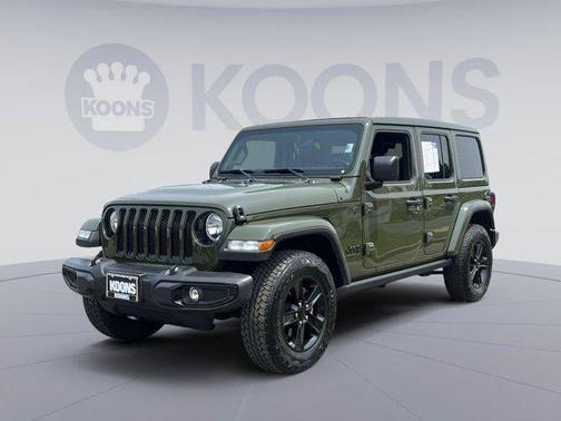2023 Jeep Wrangler 4-Door Sahara Altitude 4x4