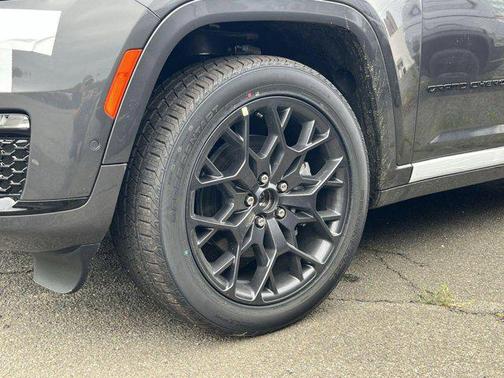 2025 Jeep Grand Cherokee L Summit Reserve