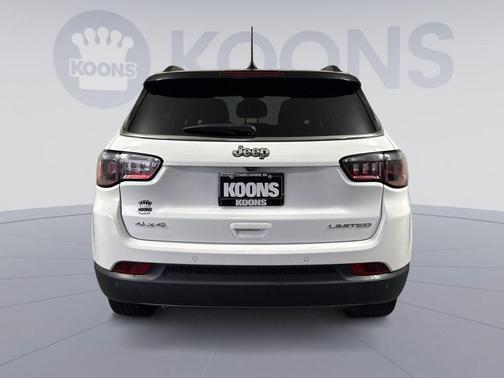 Bright White Clearcoat 2024 Jeep Compass Limited