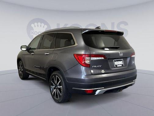 Modern Steel Metallic 2019 Honda Pilot Touring 8-Passenger
