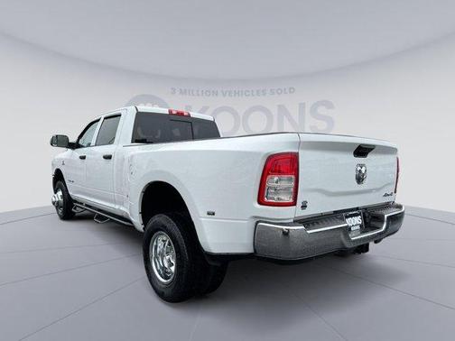 Photo 3 of 22 of 2021 RAM 3500 Tradesman