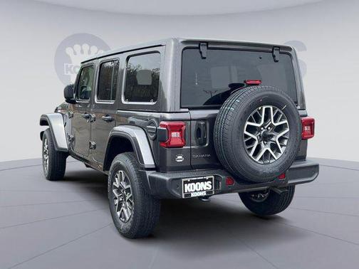 2025 Jeep Wrangler 4-Door Sahara 4x4