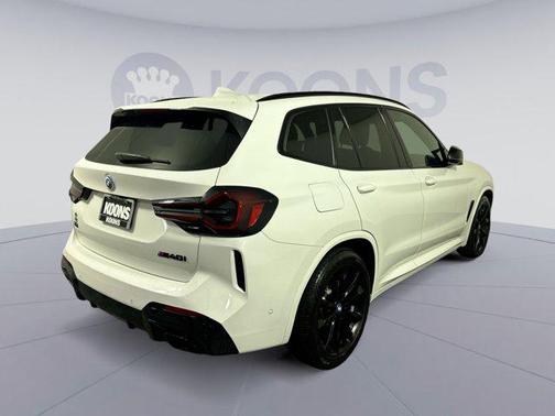 2022 BMW X3 M40i