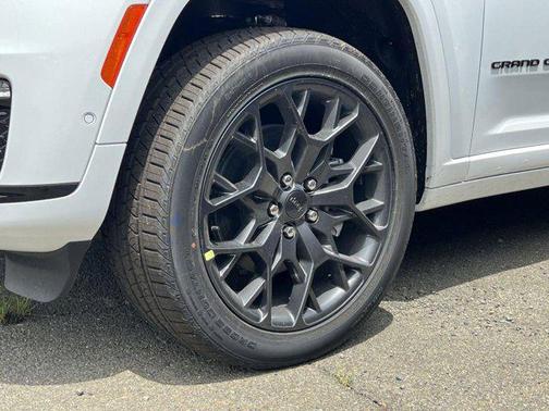 2025 Jeep Grand Cherokee L Summit Reserve
