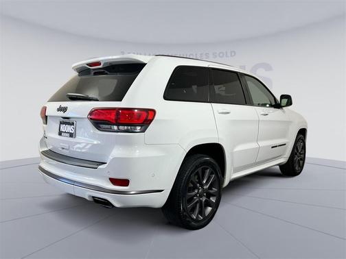 Photo 5 of 24 of 2019 Jeep Grand Cherokee Altitude