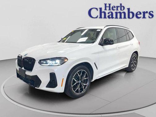 Mineral White Metallic 2023 BMW X3 M40i