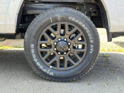 2025 RAM 2500 Limited Mega Cab 4x4 6'4' Box