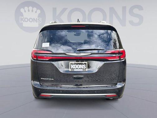 2026 Chrysler Pacifica L