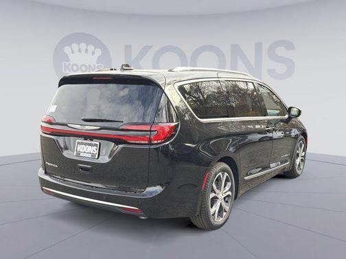 2026 Chrysler Pacifica L