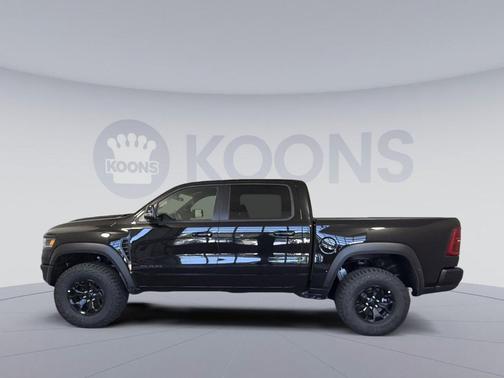Diamond Black Crystal Pearlcoat 2026 RAM 1500 RHO Crew Cab 4x4 5'7' Box