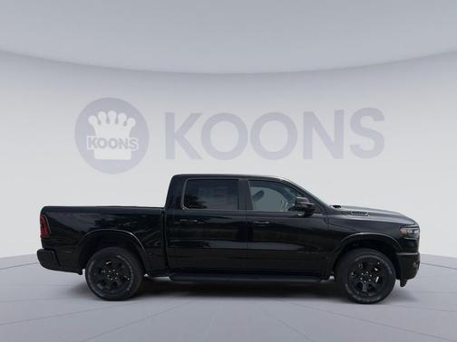 Diamond Black Crystal Pearlcoat 2026 RAM 1500 Big Horn/Lone Star