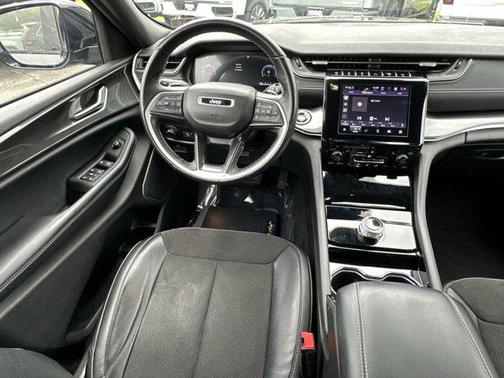2022 Jeep Grand Cherokee Altitude