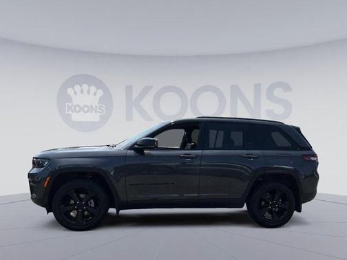 2022 Jeep Grand Cherokee Altitude