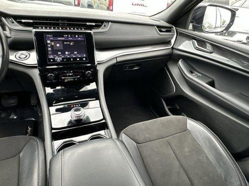 2022 Jeep Grand Cherokee Altitude