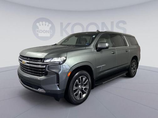 Silver Sage Metallic 2023 Chevrolet Suburban LT