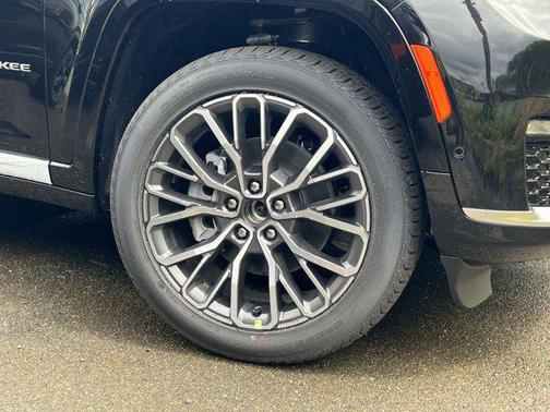 2025 Jeep Grand Cherokee L Summit Reserve