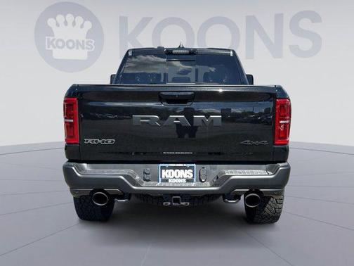 Diamond Black Crystal Pearlcoat 2026 RAM 1500 RHO Crew Cab 4x4 5'7' Box