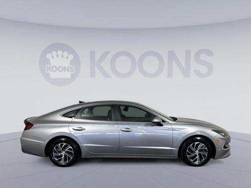 Shimmering Silver 2021 Hyundai SONATA Blue