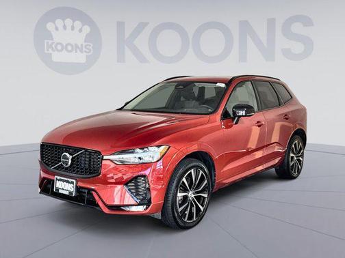 2024 Volvo XC60 B5 Plus Dark Theme