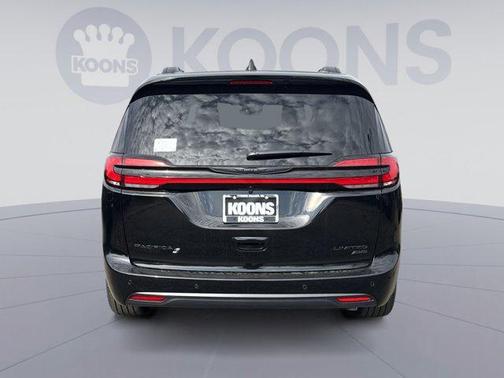 2026 Chrysler Pacifica Limited