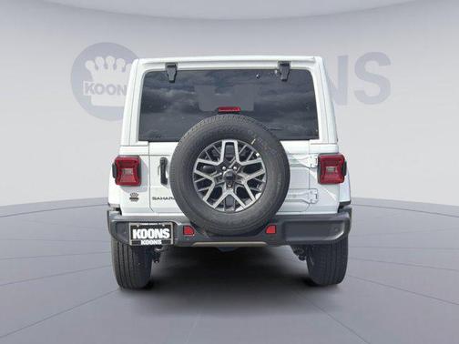 2025 Jeep Wrangler 4-Door Sahara 4x4