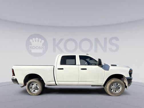 2026 RAM 2500 Tradesman Crew Cab 4x4 6'4' Box