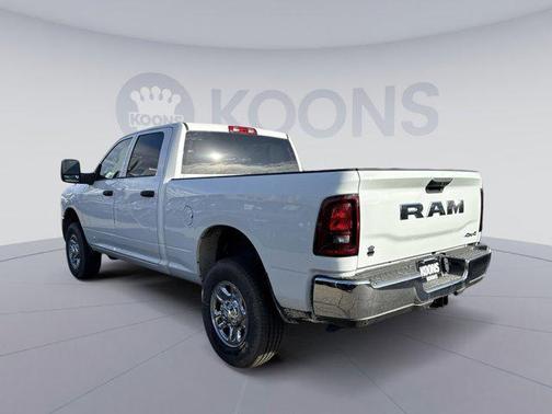 2026 RAM 2500 Tradesman Crew Cab 4x4 6'4' Box