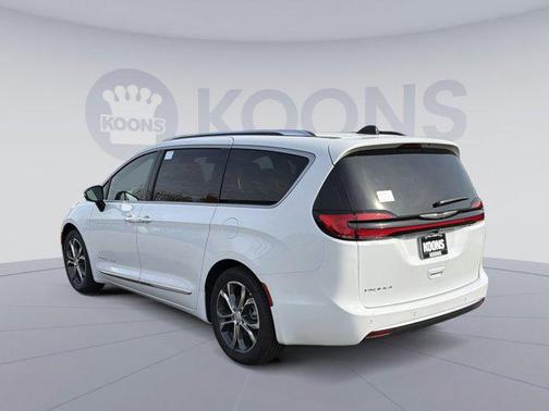 2026 Chrysler Pacifica L