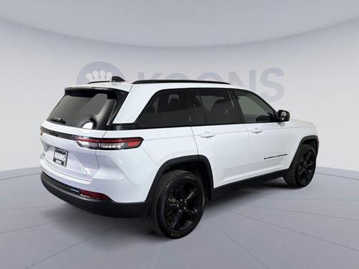 2023 Jeep Grand Cherokee Altitude