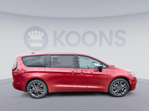 2026 Chrysler Pacifica L