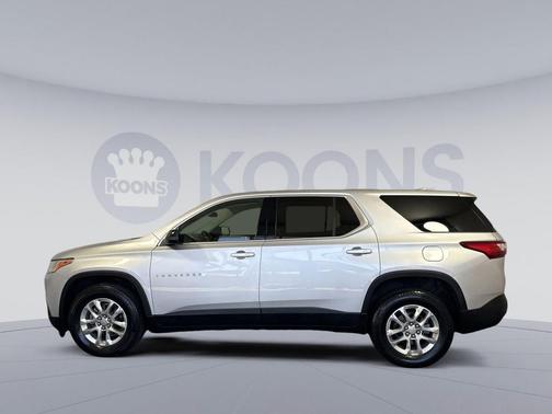 Silver Ice Metallic 2021 Chevrolet Traverse LS